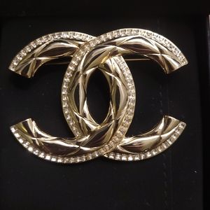 CHANEL Brooch